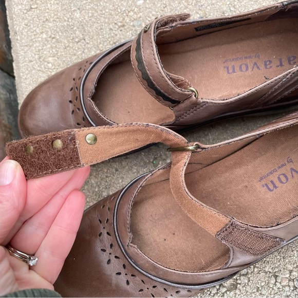 ARAVON Women’s Dolly Mary Jane Flat Brown Leather Size 8 - Picture 6 of 15